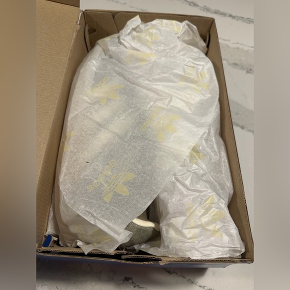 NEW Adidas originals Gazelle indoor canvas casual shoes silver pebble/offwhite 9 - Picture 15 of 15